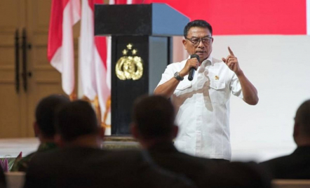 Moeldoko Ancam Lukas Enembe: Apa Perlu Mengerahkan TNI? - GenPI.co