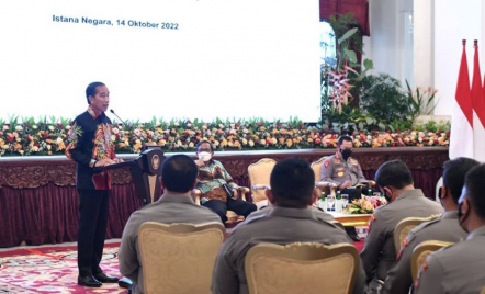 Jokowi Sentil Gaya Hidup Pejabat Polisi yang Mewah - GenPI.co