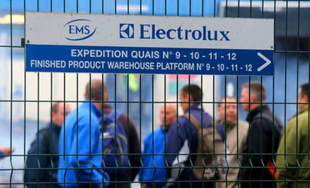 Badai PHK Massal: Electrolux Pecat 4 Ribu Karyawan - GenPI.co