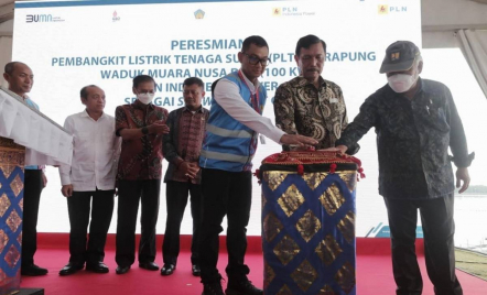 Mendekati KTT G20, Menteri Luhut Resmikan PLTS Terapung Milik PLN di Nusa Dua Bali - GenPI.co