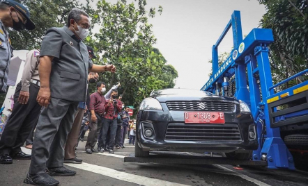 Cegah Pungli, Bayar Denda Derek Parkir Liar di Kota Bandung Bisa Nontunai - GenPI.co