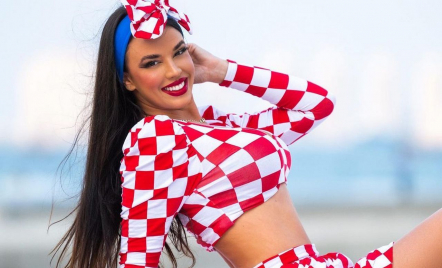 Tampil Terbuka di Laga Kroasia vs Brasil, Ivana Knoll Digiring Petugas - GenPI.co