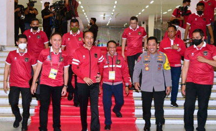 Tonton Langsung Timnas Indonesia, Jokowi Singgung Protokol Keamanan - GenPI.co