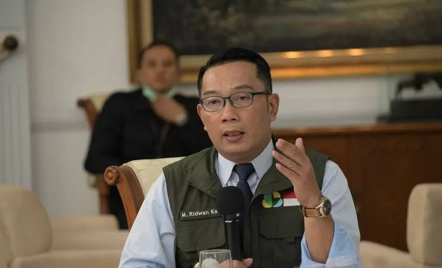 Kasihan! Guru SMK Cirebon Dipecat Karena Kritik Ridwan Kamil - GenPI.co