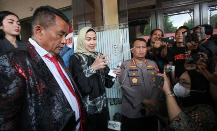 Ferry Irawan KDRT Ke Venna Melinda, Ongkos dari Surabaya Dibantu Polisi - GenPI.co