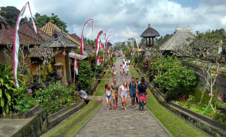 Pariwisata Bali Bangkit! 403 Ribu Wisatawan Datangi Desa Penglipuran - GenPI.co