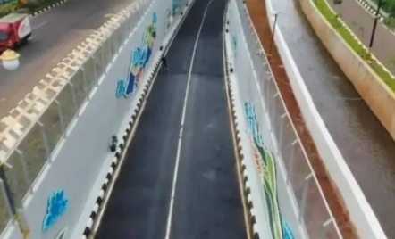 Viral Peresmian Underpass Dewi Sartika Depok: Sandal Nempel, Kaki Hitam Kena Aspal - GenPI.co