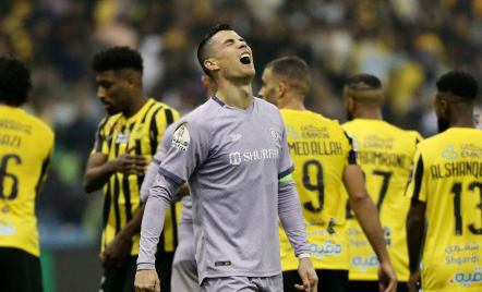 Belum Cetak Gol di Al-Nassr, Ronaldo Paksa Main Meski Cedera - GenPI.co