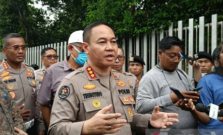 Viral Polisi Peras Polisi: Bripka Madih Lapor, Malah Diminta Uang Rp 100 Juta - GenPI.co