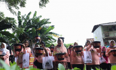 Manuver Jitu Mak Ganjar, Pakai Lahan Tidur untuk Tanam 250 Pohon Cabai - GenPI.co