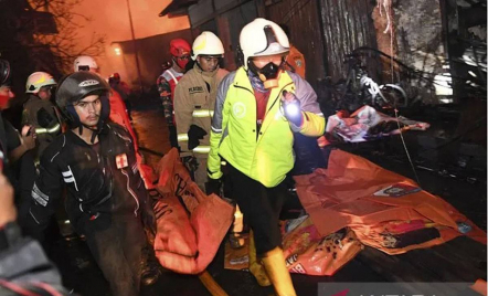 Cerita Warga Bikin Merinding saat Detik-detik Kebakaran Depo Pertamina Plumpang - GenPI.co