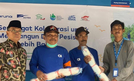 Gandeng Astra dan Kemendes, Aruna Bagi 200 Alat Tangkap Ikan ke Nelayan - GenPI.co