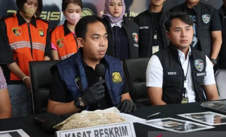 Terlihat Kaya, Selebgram Ajudan Pribadi Ditangkap Polisi Karena Kasus Penipuan - GenPI.co