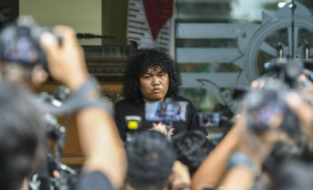 Marshel Widianto Punya Anak, Reaksi Celine Evangelista Disorot Netizen - GenPI.co