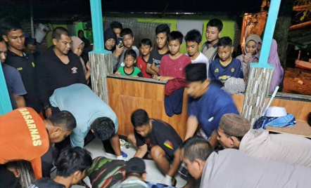 Bocah Ditemukan Tewas Seusai Terseret Arus Laut di Cilegon Banten - GenPI.co