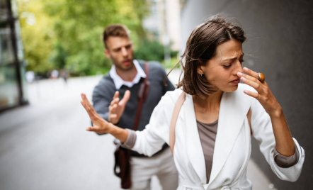 5 Cara Jitu Meminta Maaf Kepada Pasangan, Bikin Asmara Kian Harmonis - GenPI.co