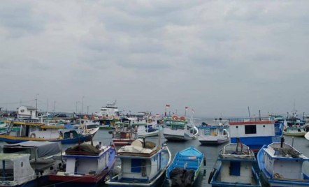 Cuaca Ekstrem di Kupang, Nelayan Pilih Amankan Kapal - GenPI.co