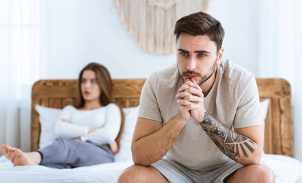 3 Tips Ampuh Menghilangkan Kebiasaan Cuek Terhadap Pasangan, Bisa Makin Romantis - GenPI.co