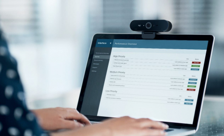 Logitech: Tiga Alasan Pentingnya Webcam Kelas Bisnis Bagi Ruang Kerja Pribadi - GenPI.co