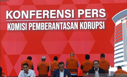 KPK Tahan 9 Tersangka Kasus Korupsi Tukin Kementerian ESDM - GenPI.co