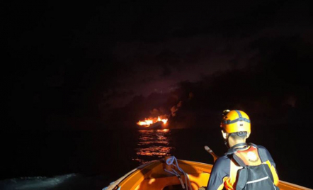 Kapal Terbakar di Bali, 31 Orang Berhasil Dievakuasi dengan Selamat - GenPI.co