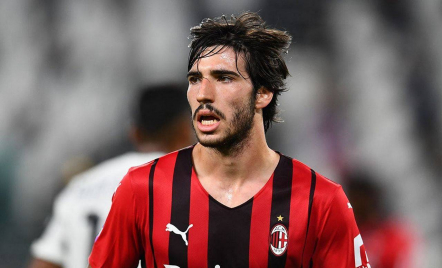 Gabung Newcastle United, Sandro Tonali Bikin 2 Klub Untung Besar - GenPI.co