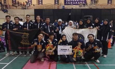 Tim UNY Sabet Juara 2 di Kontes Robot KRSTI di Universitas Semarang - GenPI.co