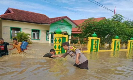 2 Desa Terendam Banjir di Kolaka Akibat Luapan Sungai Setelah Hujan Lebat - GenPI.co