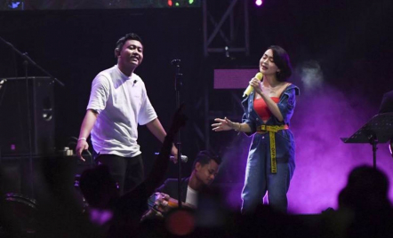 Denny Caknan Menikah dengan Bella Bonita, Lagu Happy Asmara Meledak - GenPI.co