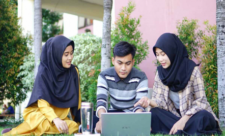 Pendaftaran Mahasiswa Baru UM Surabaya Masih Tersedia Jalur Beasiswa - GenPI.co