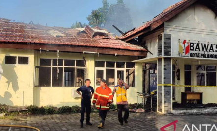 Polisi Selidiki Peristiwa Kantor Bawaslu Terbakar di Palangka Raya - GenPI.co