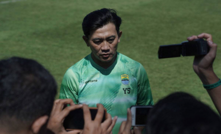 Yaya Sunarya Isyaratkan Rotasi Pemain Persib Bandung saat Lawan Persik Kediri - GenPI.co