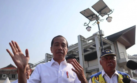 Dukung Prabowo atau Ganjar? Jokowi: Tanya Gibran - GenPI.co