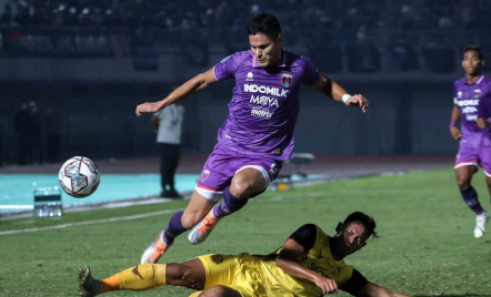 Pelatih Persita Tangerang Percaya Ramiro Fergonzi Segera Akhiri Puasa Gol - GenPI.co