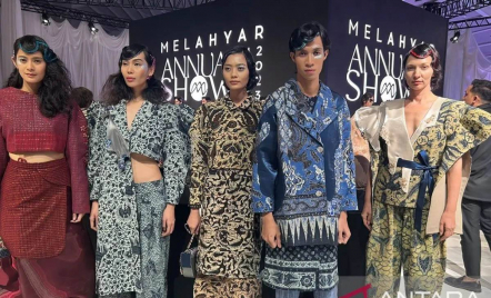 Fashion Terbaru Mel Ahyar Gabungkan 2 Dimensi - GenPI.co