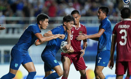 Dibantai Timnas Indonesia U-23, Para Pemain Thailand Lesu di Depan Suporter - GenPI.co