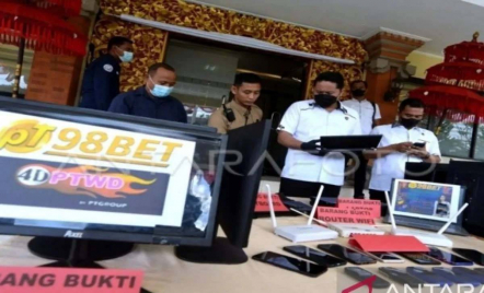 Bareskrim Polri Gerebek Tempat Judi Online di Bali, 31 Orang Ditangkap - GenPI.co