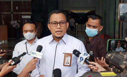 KPK Sita Uang Ratusan Juta di Rumah Tersangka Dugaan Korupsi di Kementan - GenPI.co