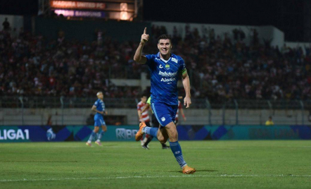 Permalukan Madura United, Persib Bandung Pepet Borneo FC di Puncak Klasemen Liga 1 - GenPI.co