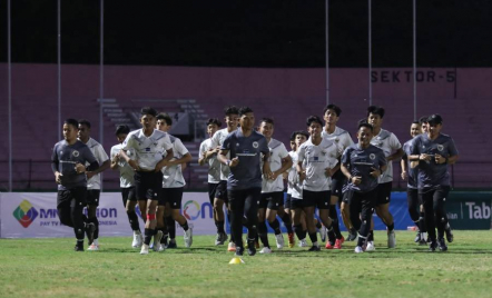 Sesuaikan Jadwal Piala Dunia U-17, Timnas Indonesia U-17 Latihan Malam Hari - GenPI.co