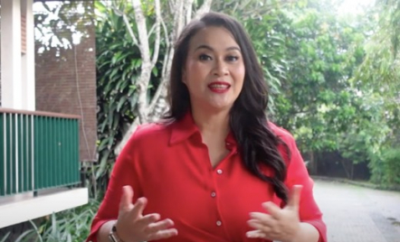 Tip Zoya Amirin bagi Ibu Hamil yang Ingin Bermain Cinta - GenPI.co