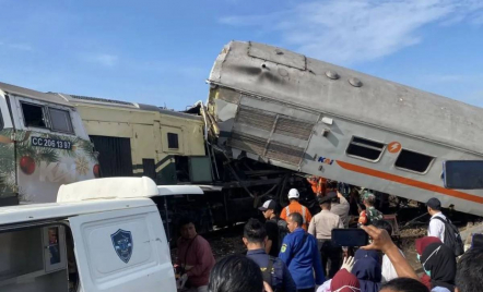 Kecelakaan Kereta di Bandung, KAI Minta Maaf - GenPI.co
