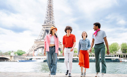 Menara Eiffel di Paris Ditutup Sementara bagi Para Wisatawan, Ini Alasannya - GenPI.co
