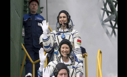 Roket Soyuz Rusia Bersama 3 Astronot Meluncur ke Stasiun Luar Angkasa Internasional - GenPI.co