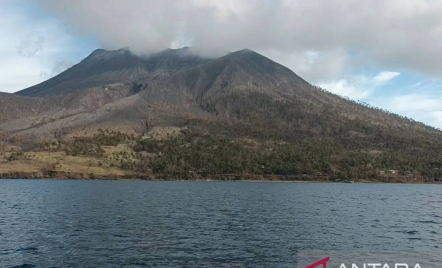 PVMBG Ungkap Kondisi Terkini Gunung Ruang, Gempa Vulkanik Menurun - GenPI.co