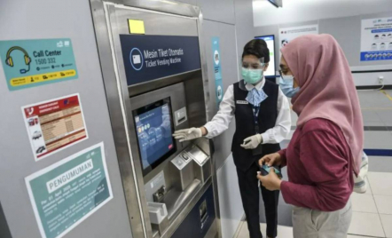 Kurangi Antrean, MRT Jakarta Tempatkan Vending Machine di Setiap Stasiun - GenPI.co