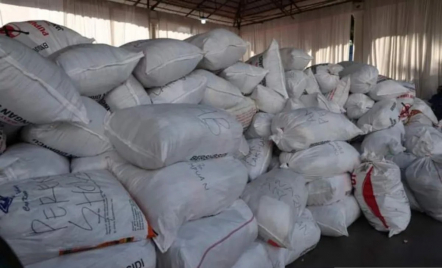 Setop Bantuan Baju Layak Pakai untuk Korban Banjir Lahar Dingin Gunung Marapi, Diskominfo: Sudah Menumpuk! - GenPI.co