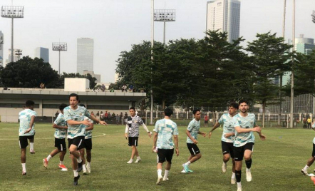 Jelang Lawan Irak dan Filipina, Timnas Indonesia Ditempa Latihan Fisik - GenPI.co