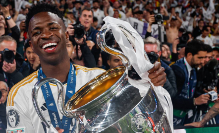 Vinicius Jr Terdepan Dapatkan Ballon d'Or, Kata Legenda Man Utd - GenPI.co