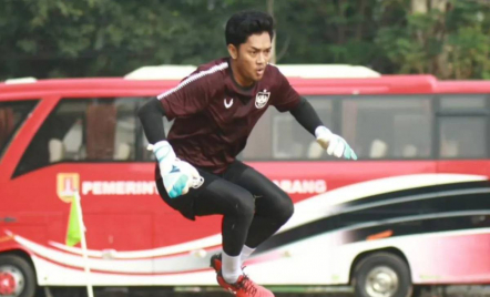 Tampil Ciamik, PSIS Semarang Putuskan Perpanjang Kontrak Kiper Rizky Darmawan - GenPI.co